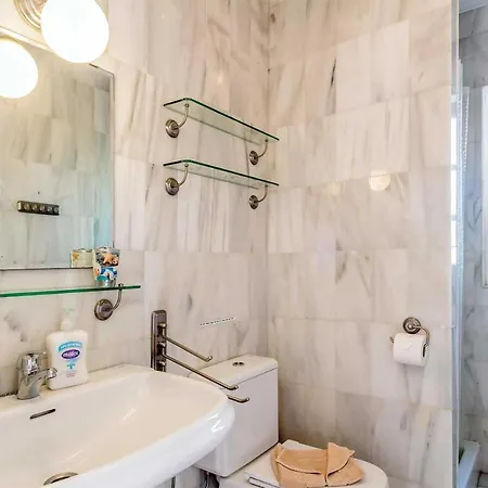 Villa Puerto Del Carmen Sleeps 8 Air Con Wifi